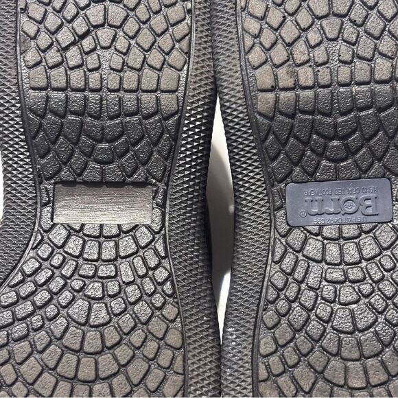 Born | Handcrafted Footwear Women’s Brown Pebbled Leather Slip on Loafers Size 6 - Picture 13 of 14